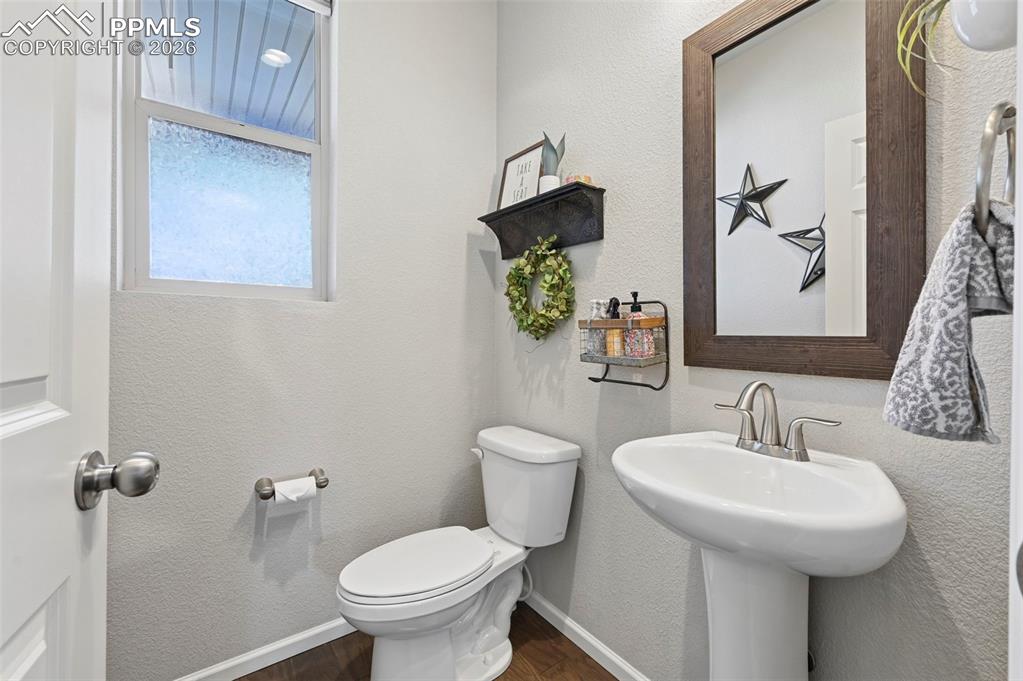 Image 15 of 48: Bathroom