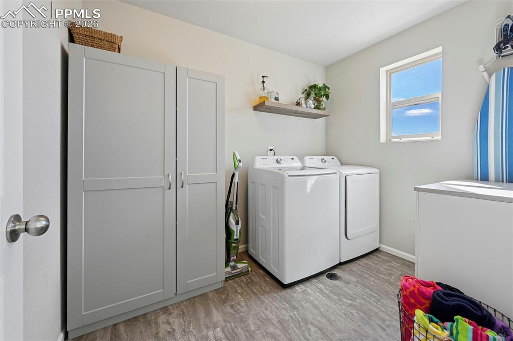 Image 30 of 48: Laundry