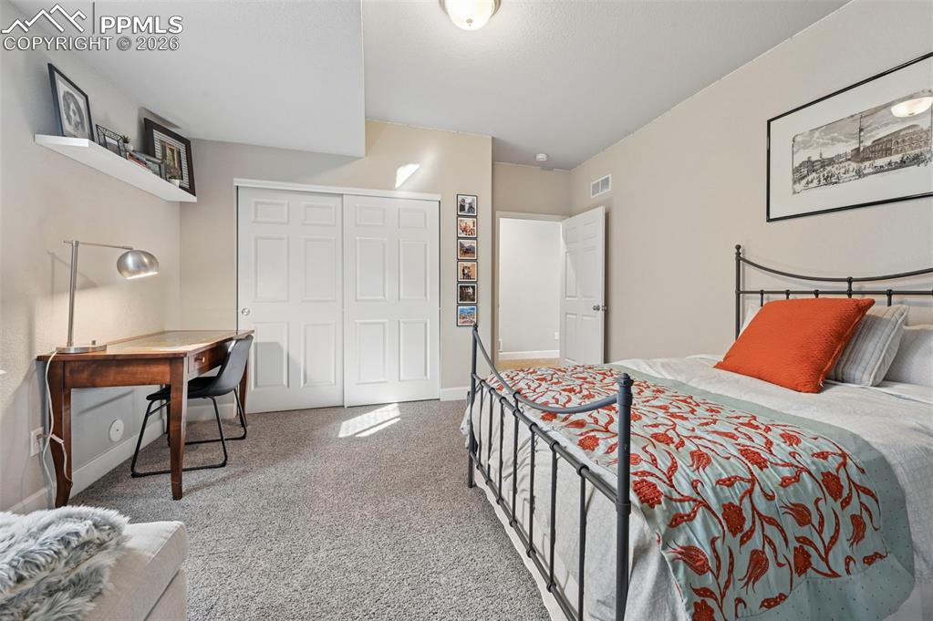 Image 34 of 48: Bedroom