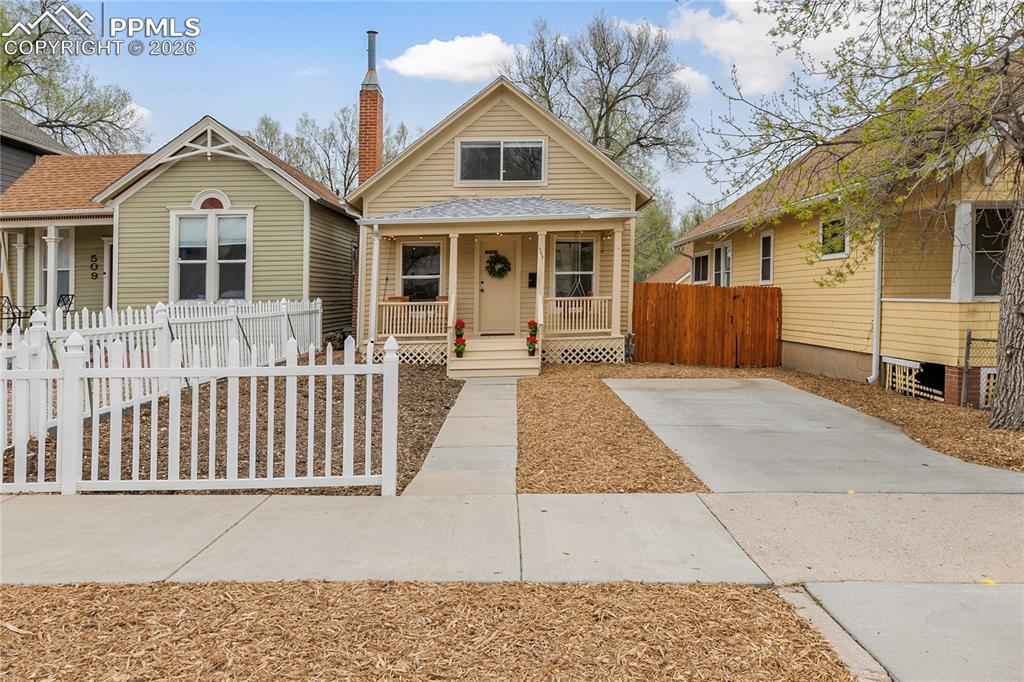 Image 1 of 32: Front of Structure