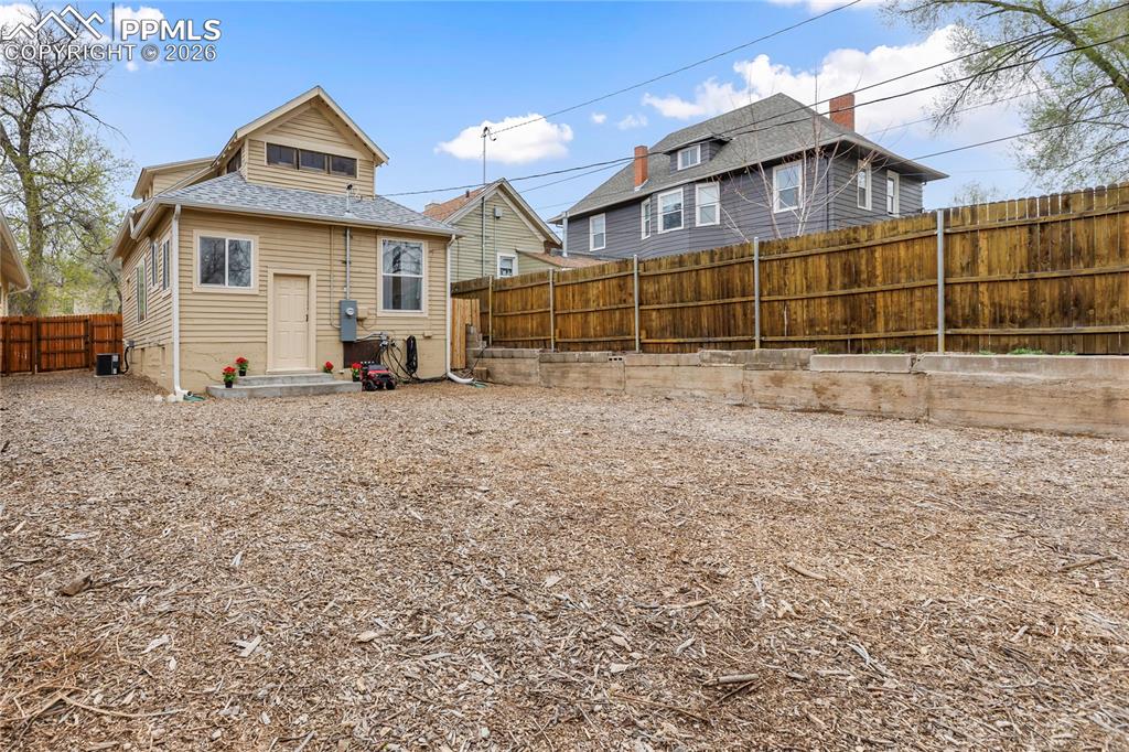 Image 29 of 32: Back of Structure