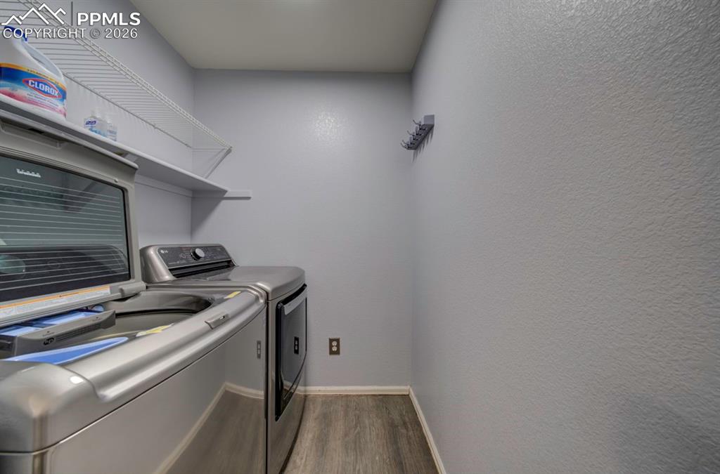 Image 21 of 49: Laundry