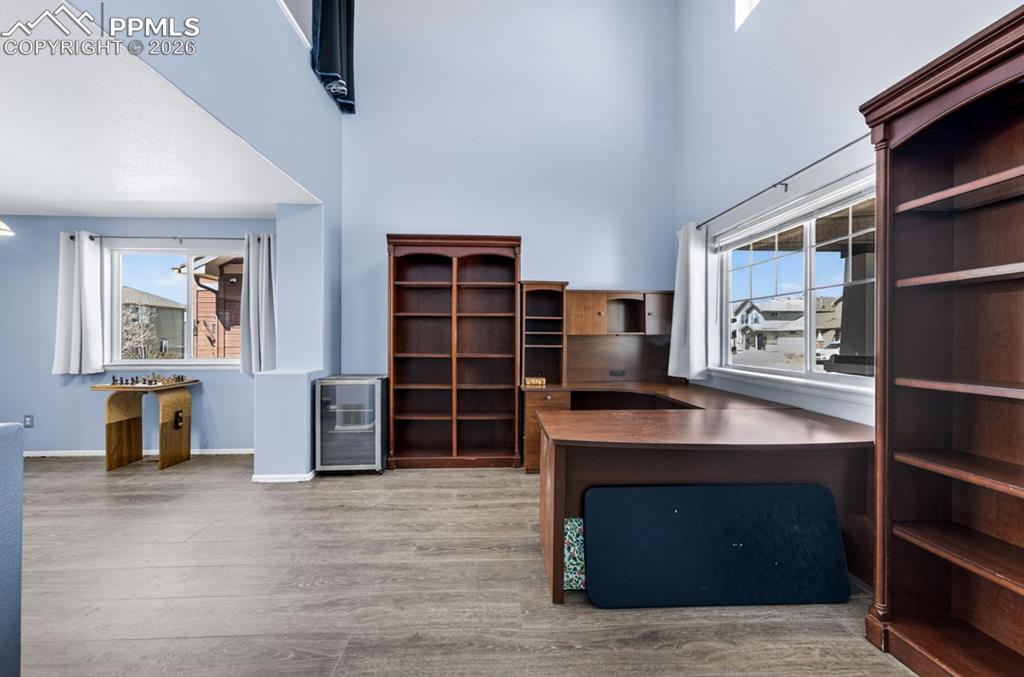 Image 5 of 49: Office