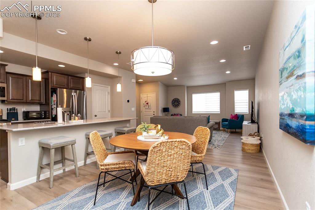 Image 12 of 47: Dining Area