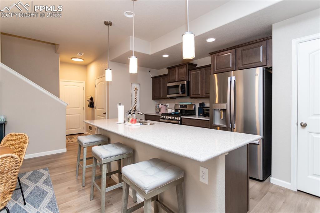 Image 19 of 47: Kitchen