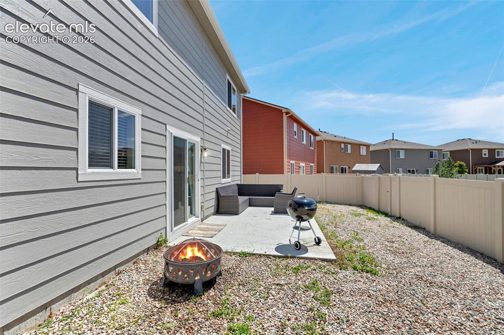 Image 16 of 48: Yard