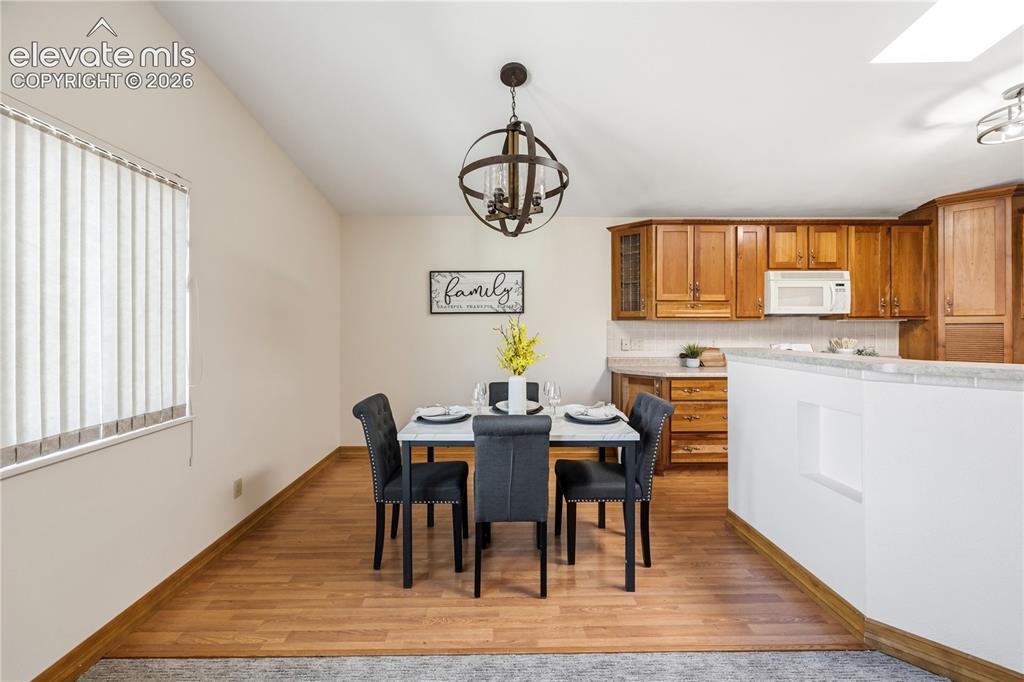 Image 10 of 46: Dining Area