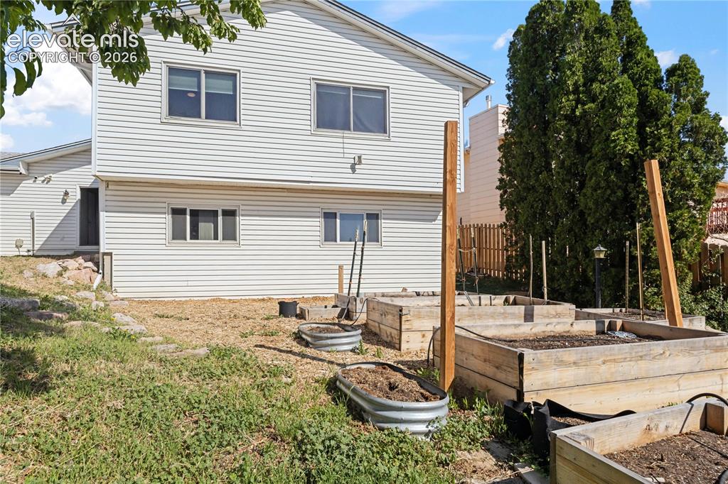 Image 41 of 46: Back of Structure