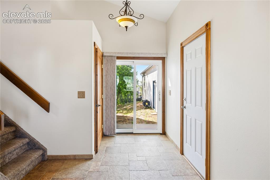 Image 7 of 46: Entry