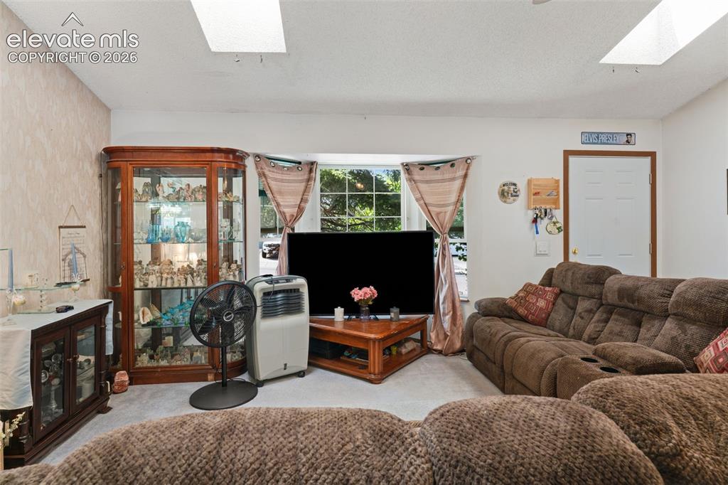 Image 5 of 33: Living Room