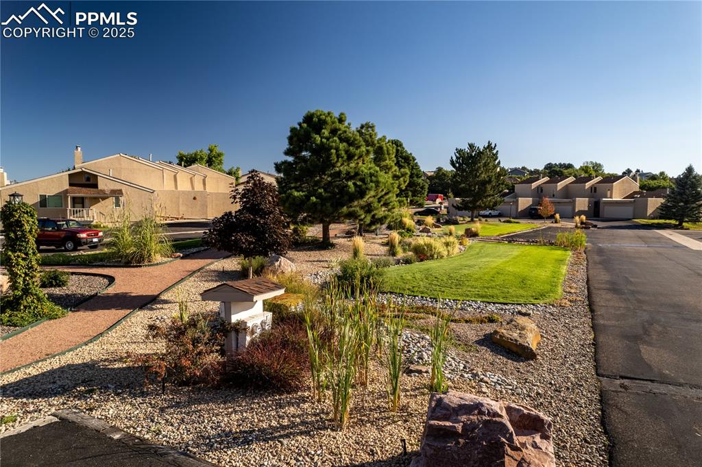 Image 8 of 37: Common space with seating and picnic table