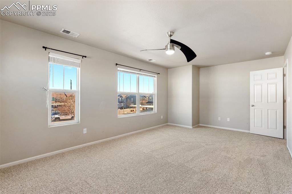 Image 22 of 48: Master Bedroom