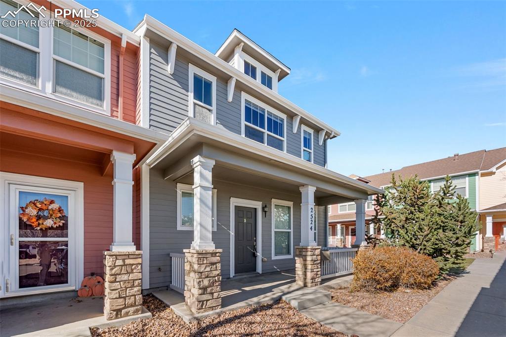 Image 3 of 48: Front of Structure