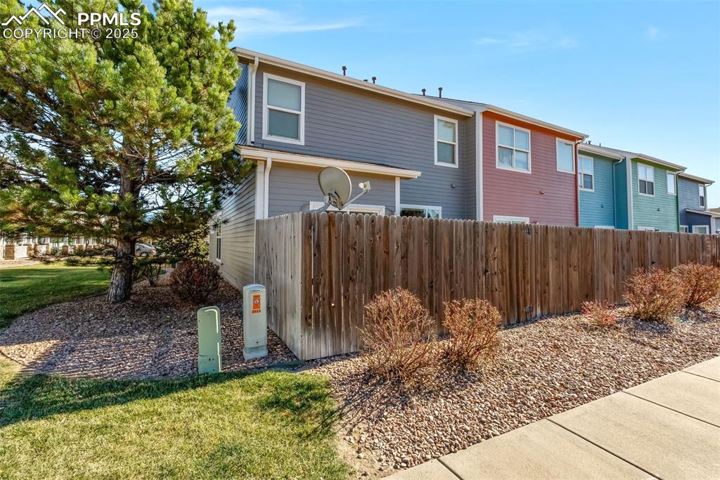 Image 37 of 48: Back of Structure