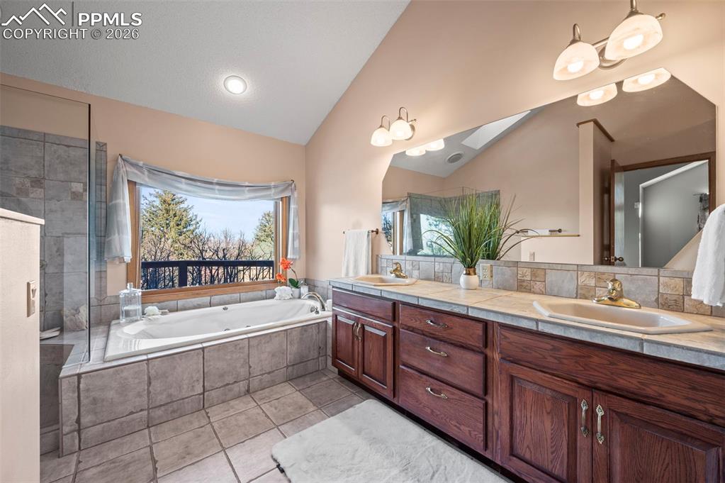 Image 24 of 50: No Description Available