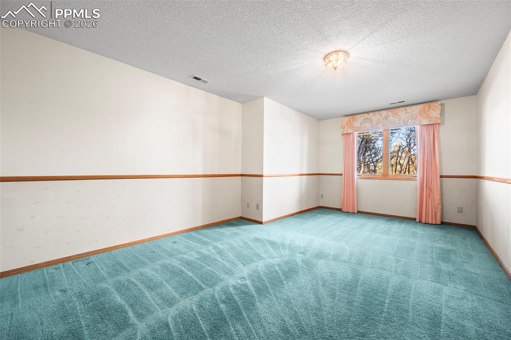 Image 35 of 50: No Description Available