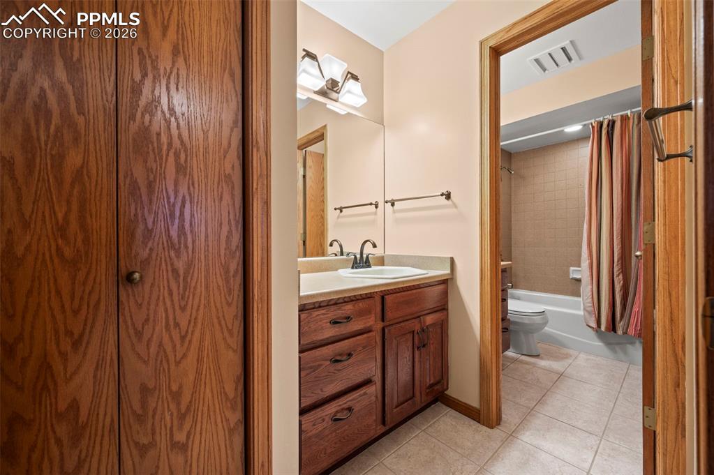 Image 38 of 50: No Description Available