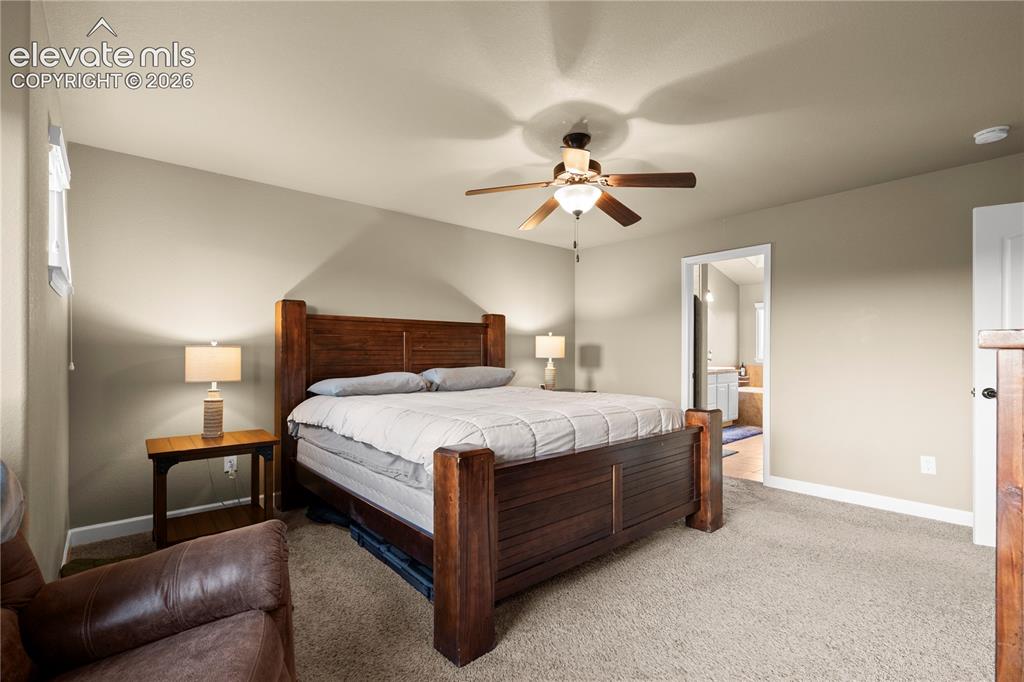 Image 12 of 41: Bedroom