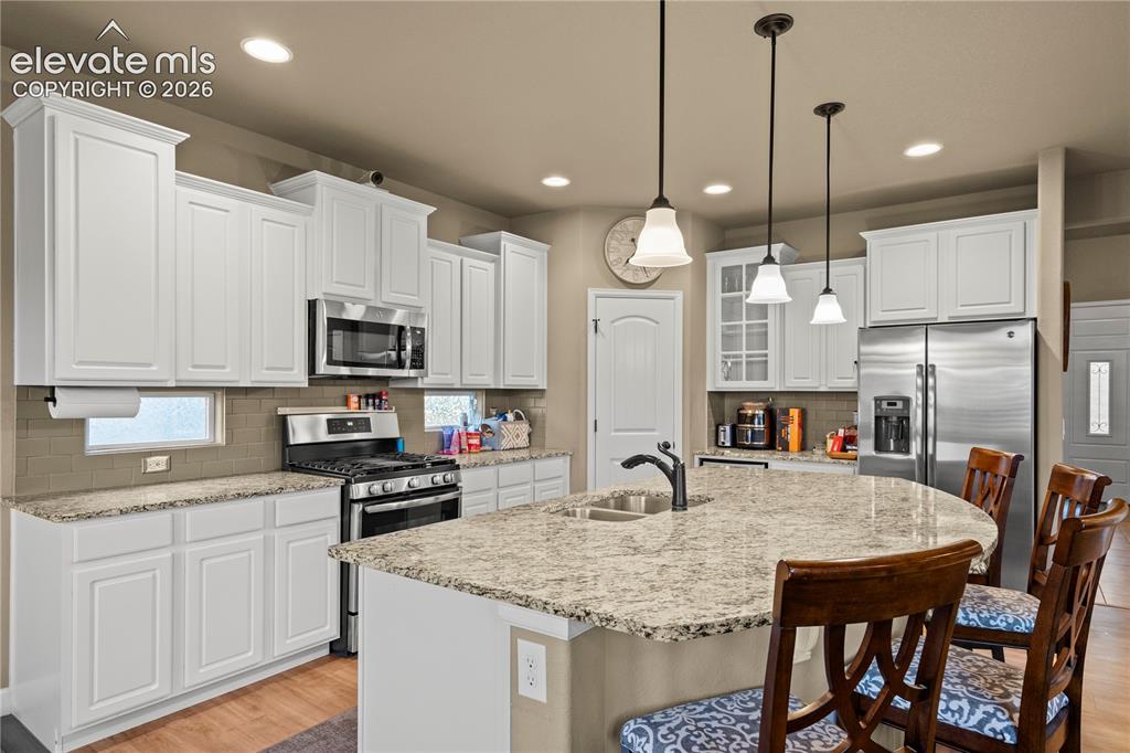 Image 6 of 41: Kitchen