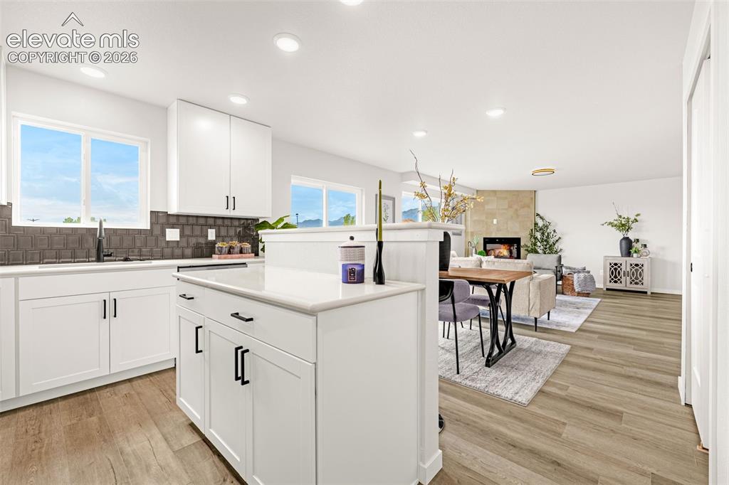 Image 12 of 34: Kitchen