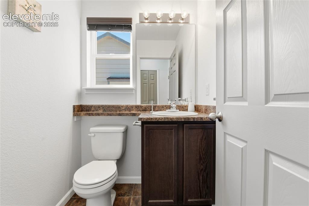 Image 10 of 30: Bathroom