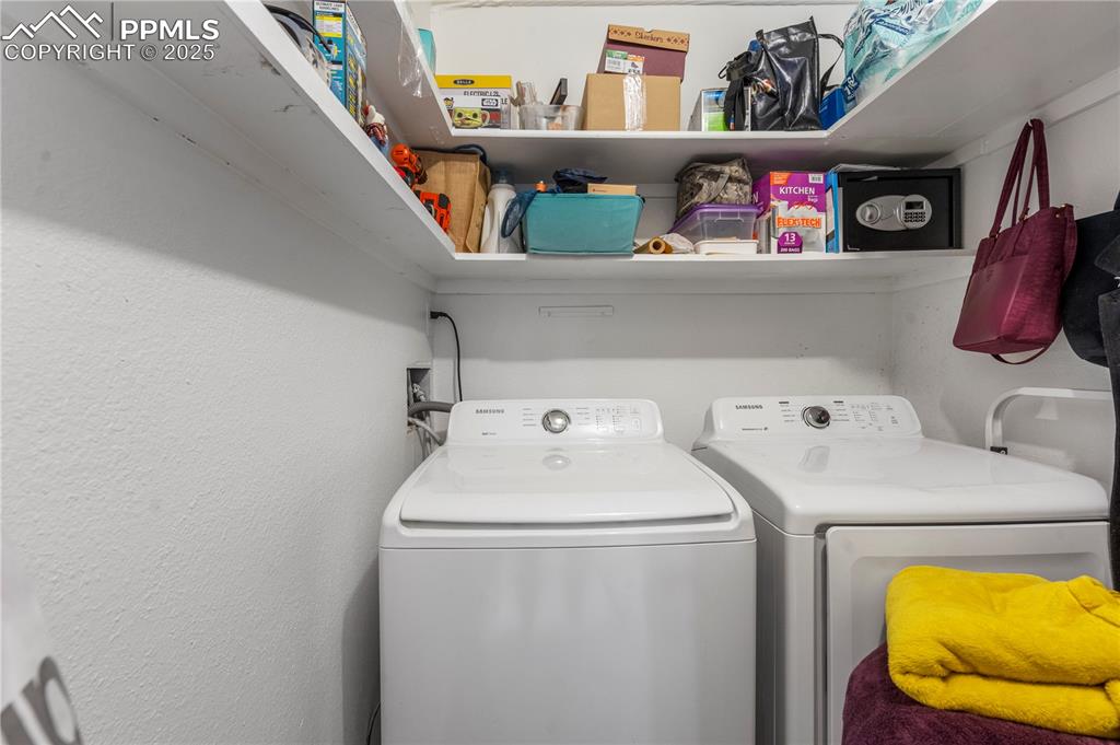 Image 30 of 30: Laundry