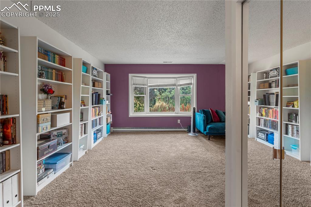 Image 8 of 30: Sitting Room