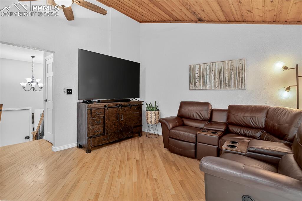 Image 16 of 38: Living Room