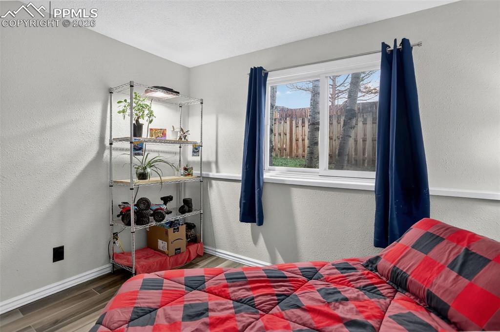 Image 25 of 38: Bedroom