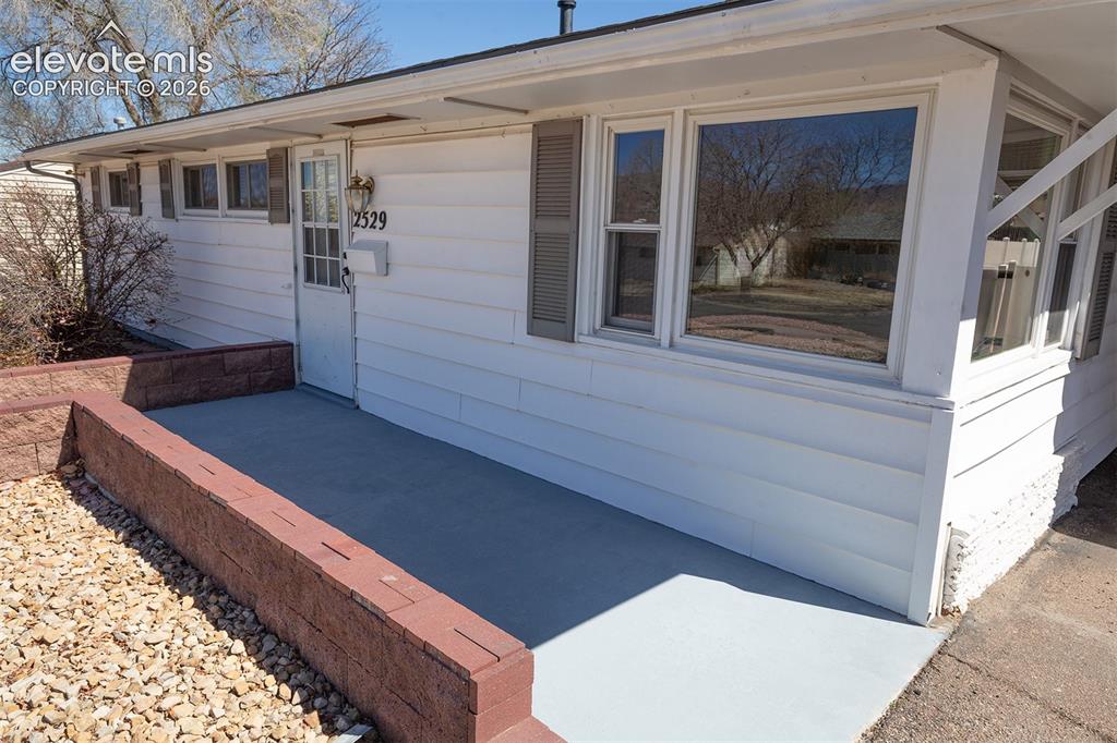 Image 9 of 33: Side of Structure