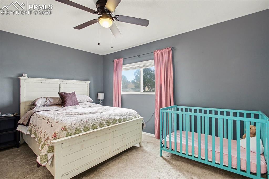 Image 11 of 24: Bedroom