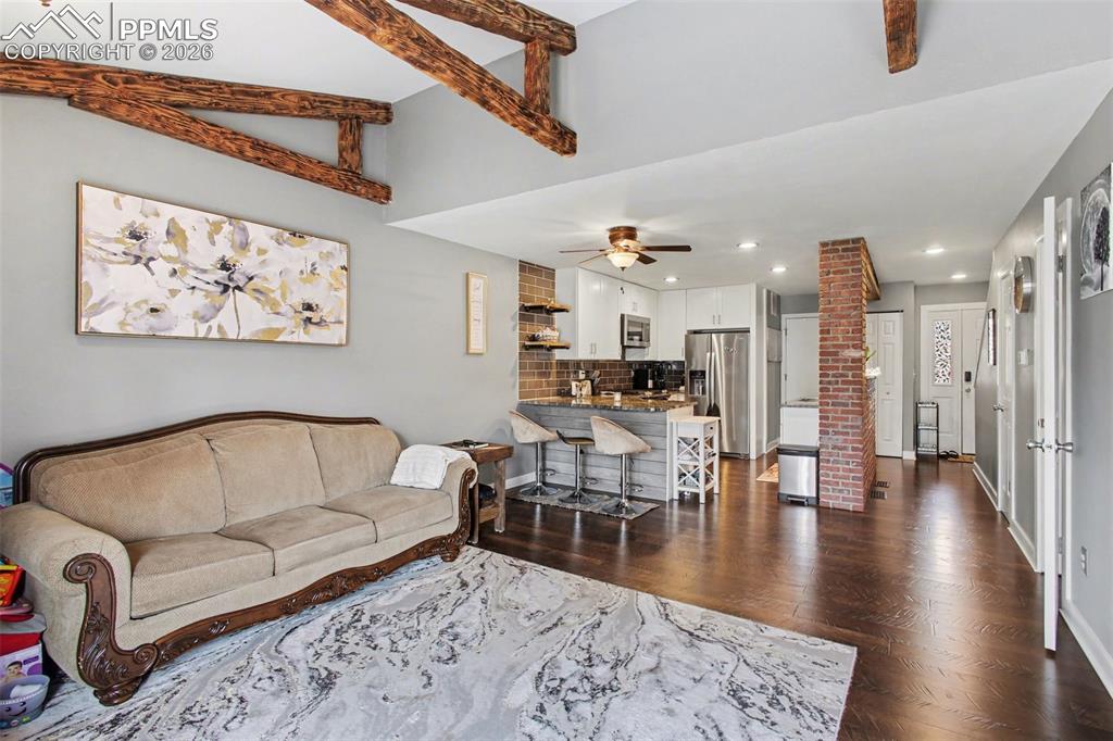 Image 6 of 24: Living Room