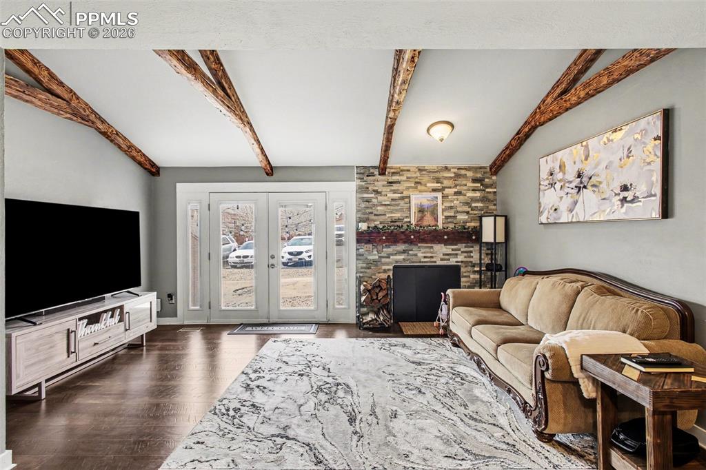 Image 9 of 24: Living Room