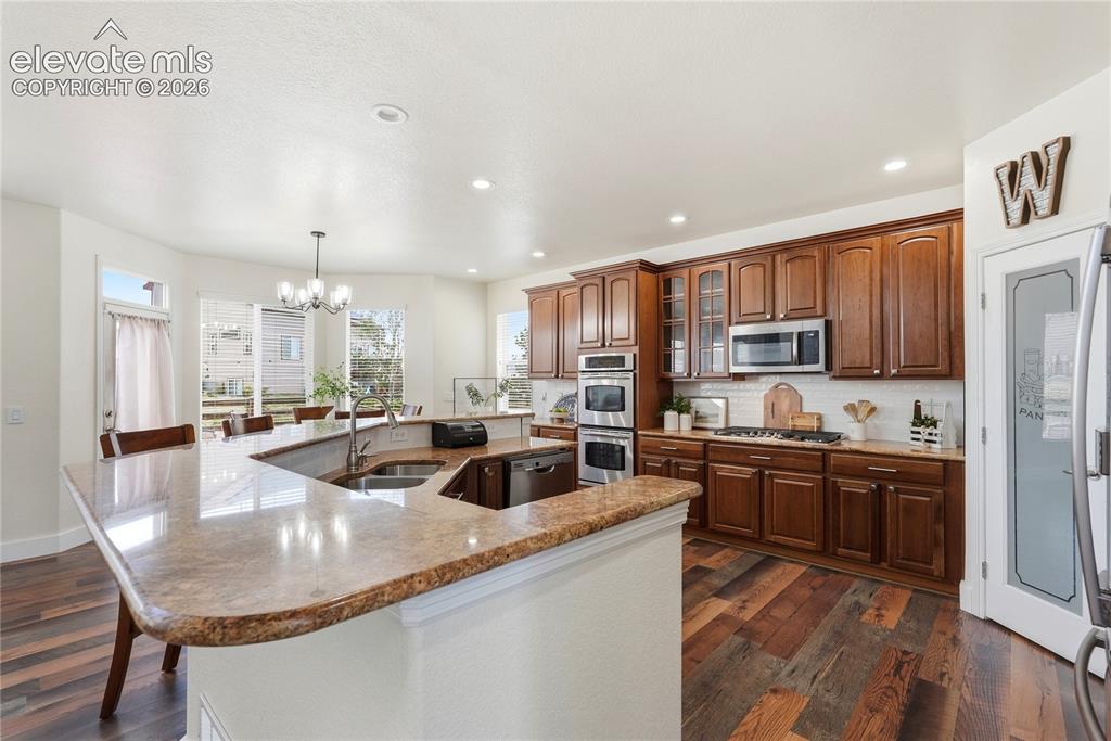 Image 13 of 48: Kitchen