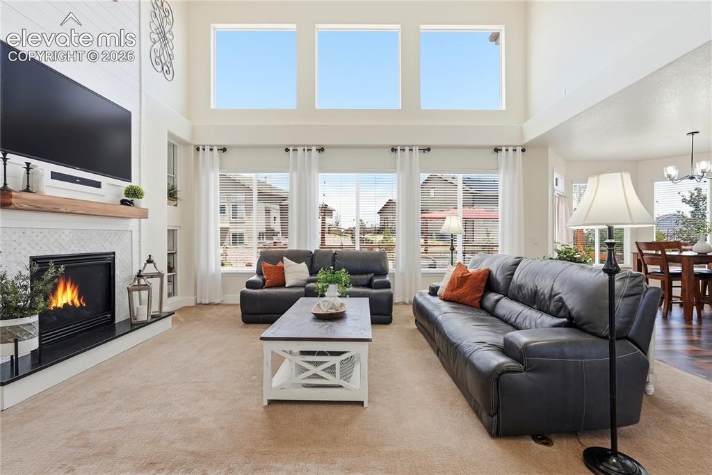 Image 17 of 48: Living Room