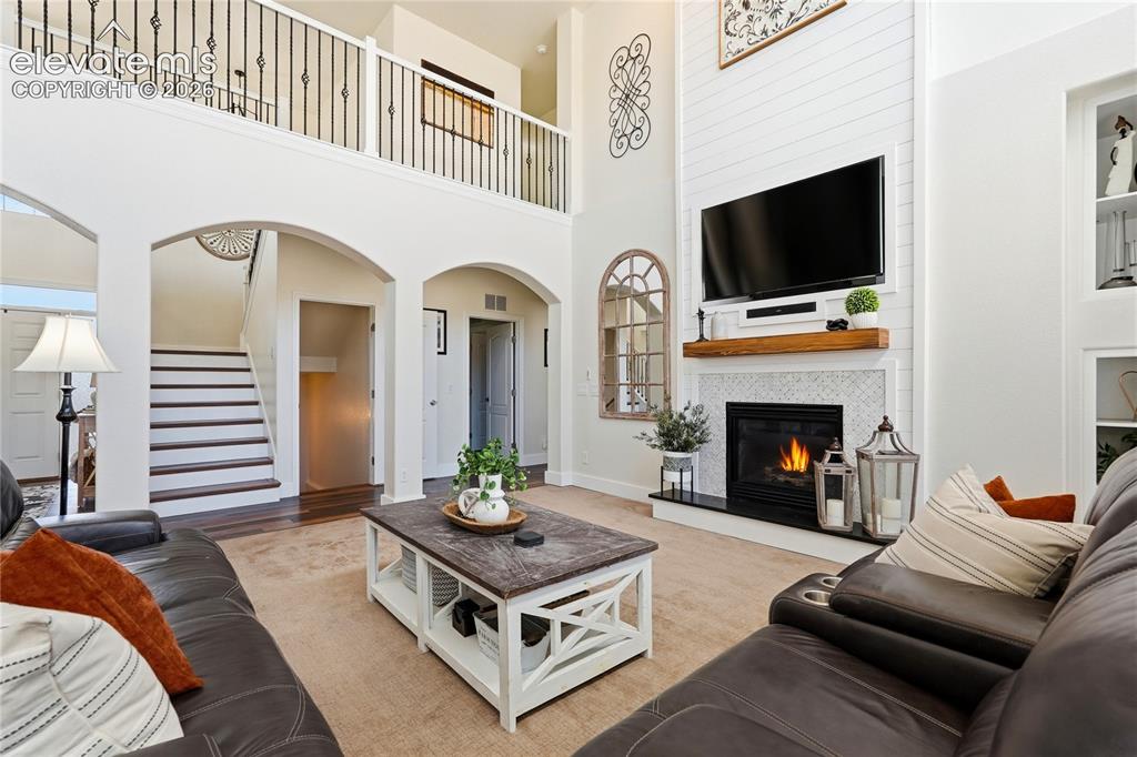 Image 18 of 48: Living Room