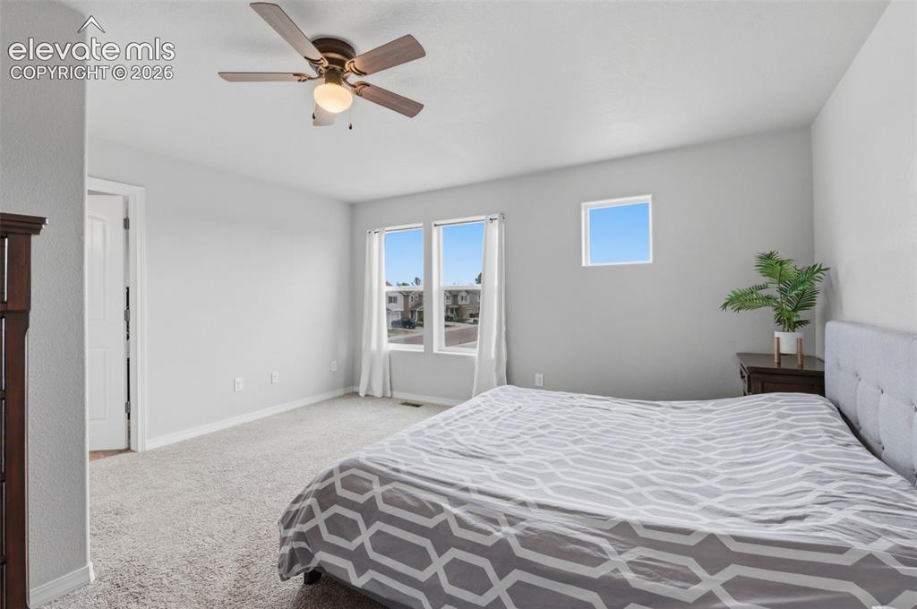 Image 19 of 38: Bedroom