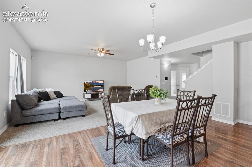 Image 7 of 38: Dining Area