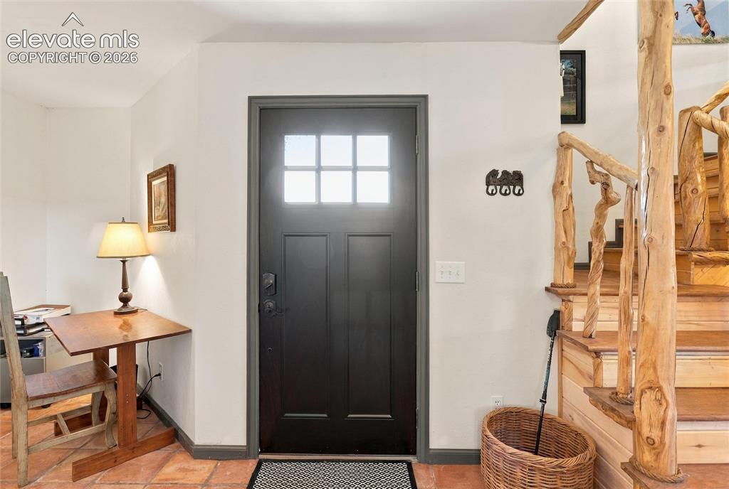 Image 4 of 47: Entry