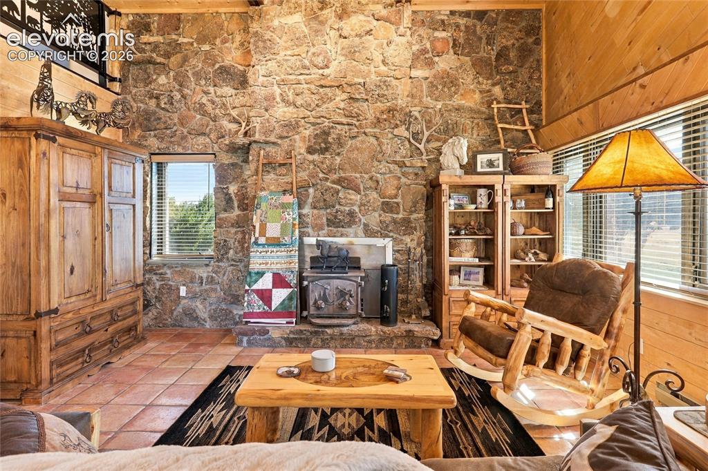 Image 7 of 47: Living Room