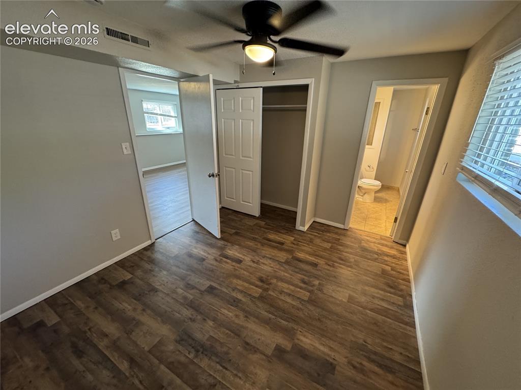 Image 10 of 21: Bedroom