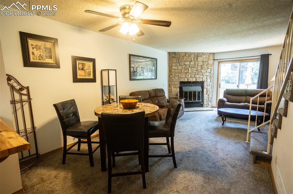 Image 11 of 33: Dining Area