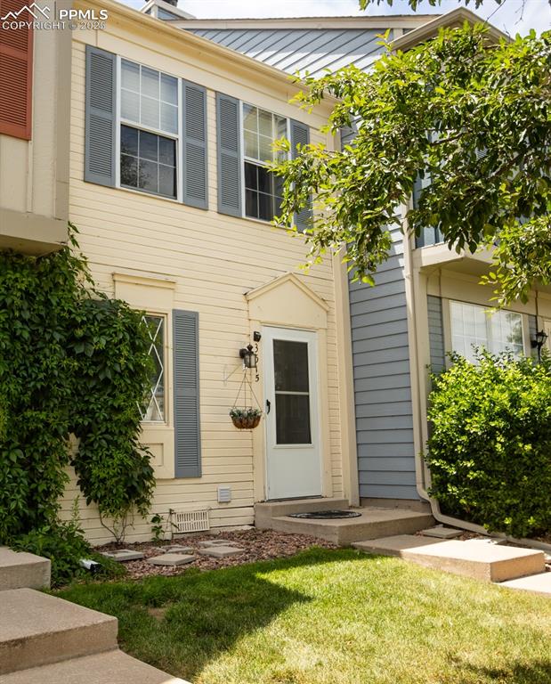 Image 2 of 33: Front of Structure