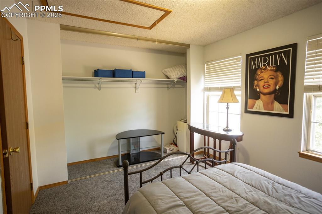 Image 26 of 33: Bedroom