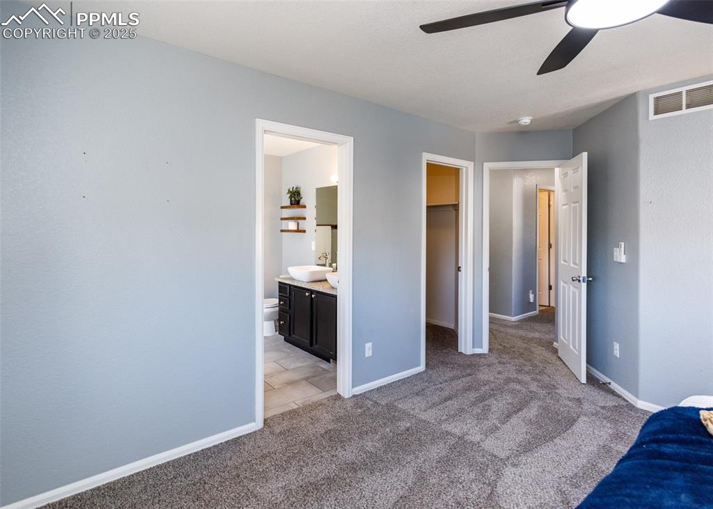 Image 22 of 50: Bedroom