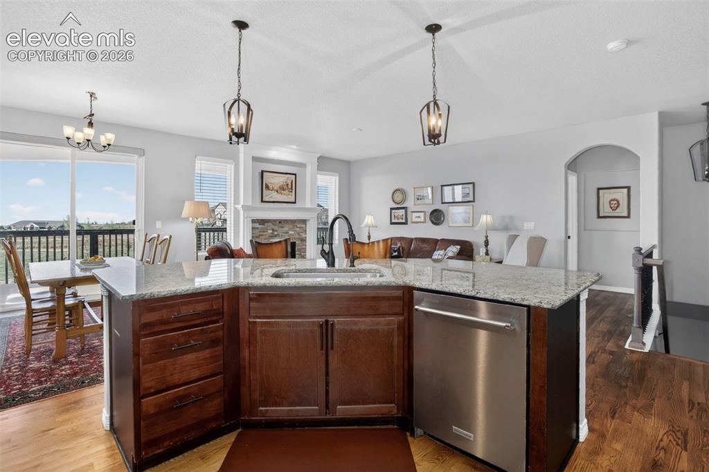 Image 7 of 48: Kitchen
