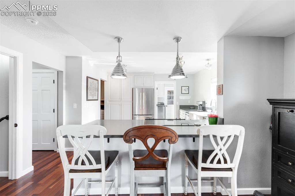 Image 10 of 37: Kitchen