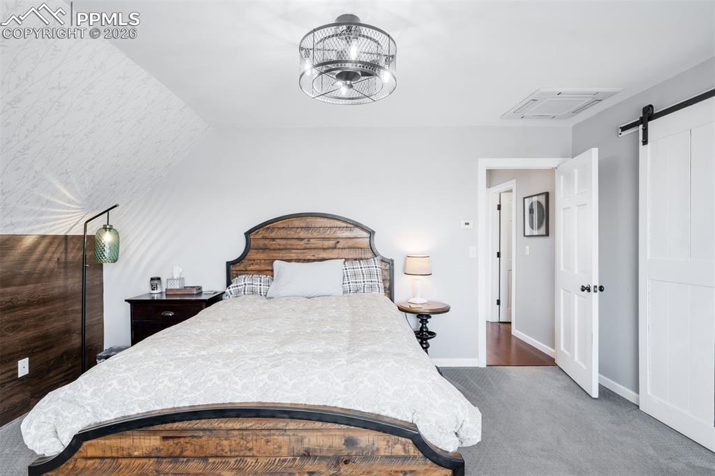 Image 21 of 37: Bedroom