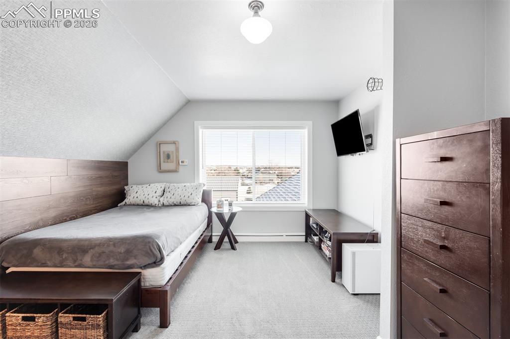 Image 25 of 37: Bedroom