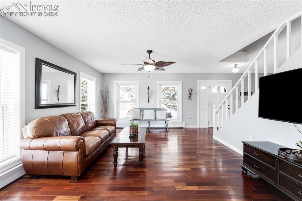 Image 3 of 37: Living Room